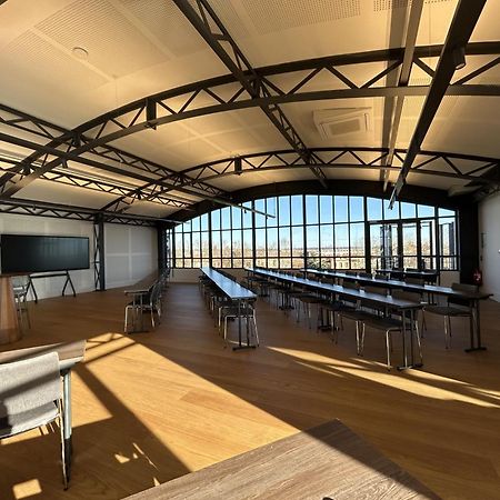 Dali Hotel モントーバン エクステリア 写真