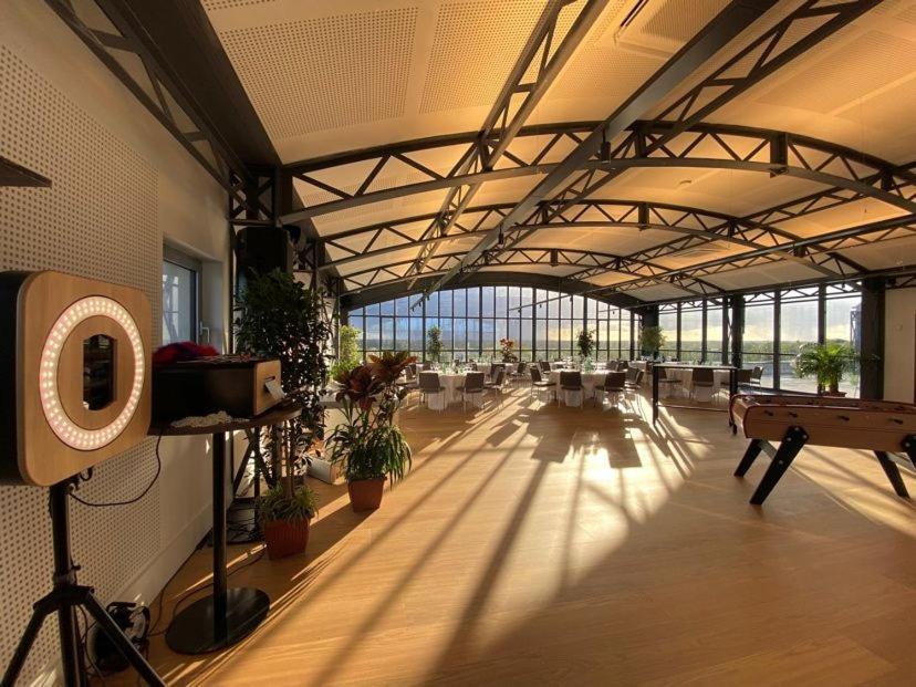 Dali Hotel モントーバン エクステリア 写真