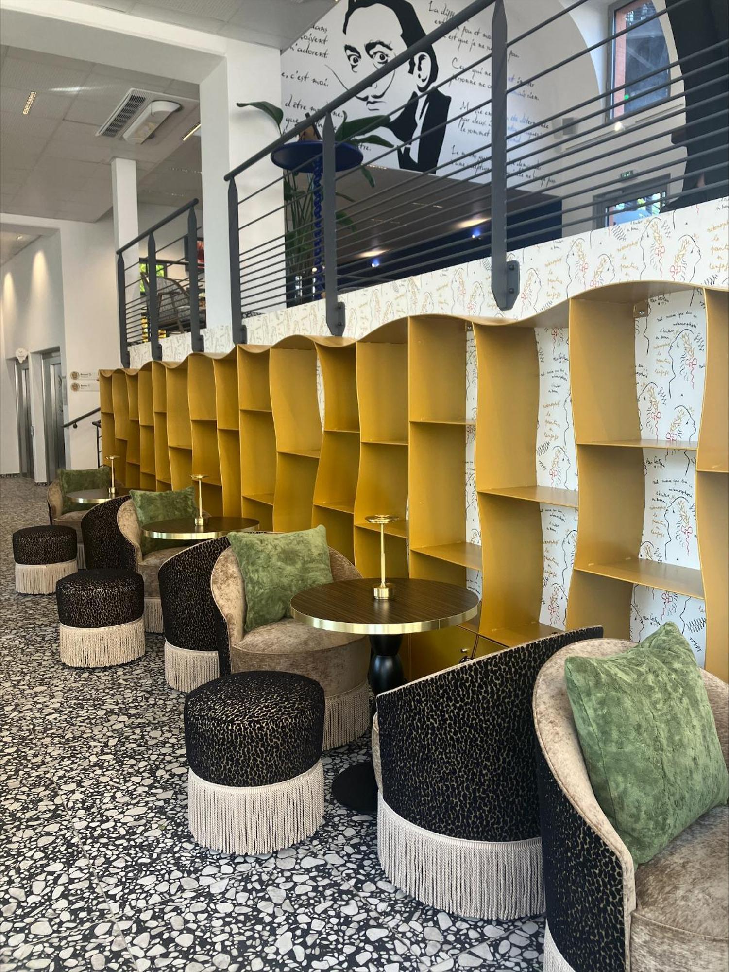 Dali Hotel モントーバン エクステリア 写真